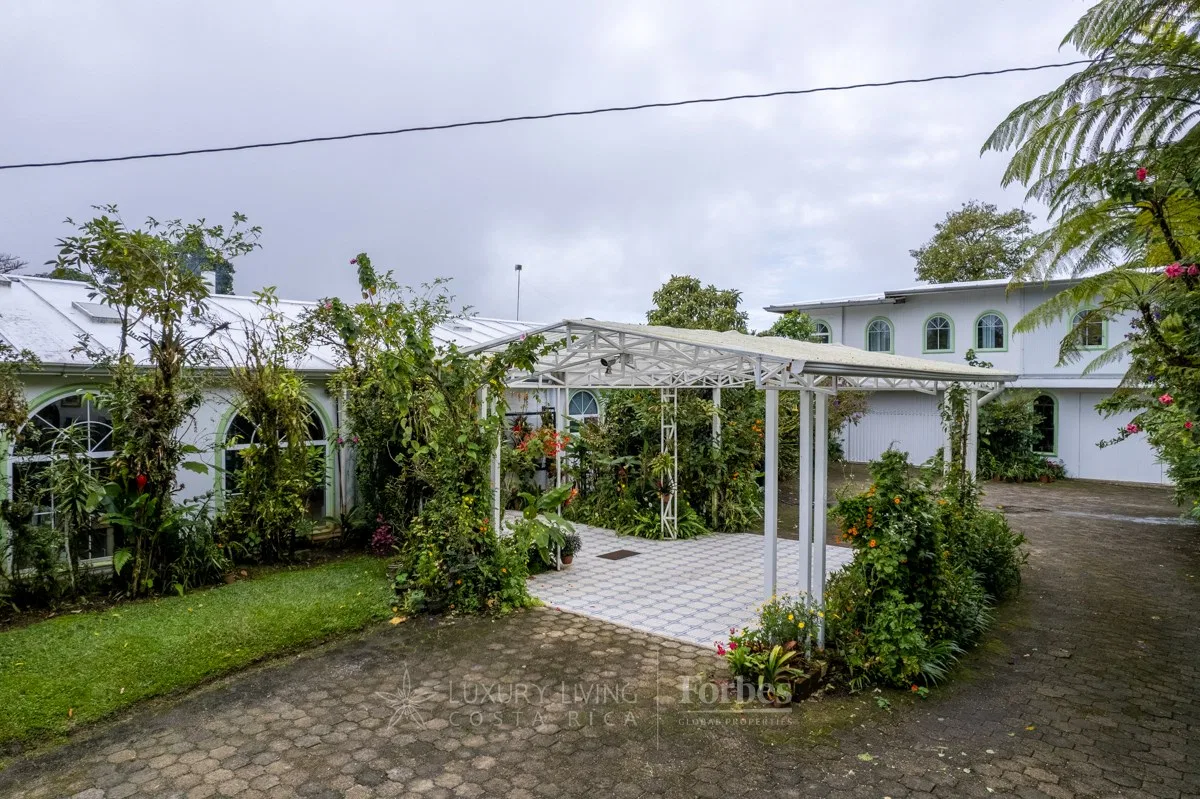 21 hectares on Route 32 with luxury house - Botakina Estate, photo 3
