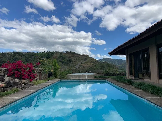Beautifully finished home with big views close to Orotina