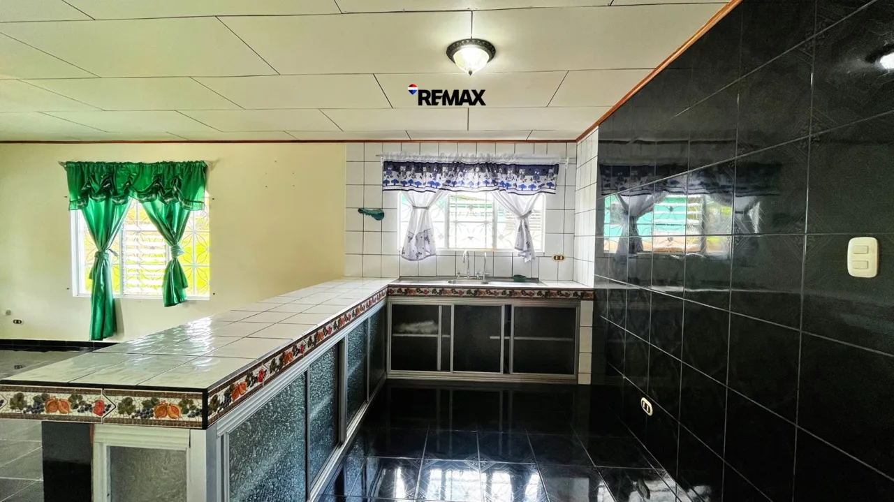 Flat 1,000 m² Lot with House for Sale – Pueblo Nuevo de Cajón, photo 11