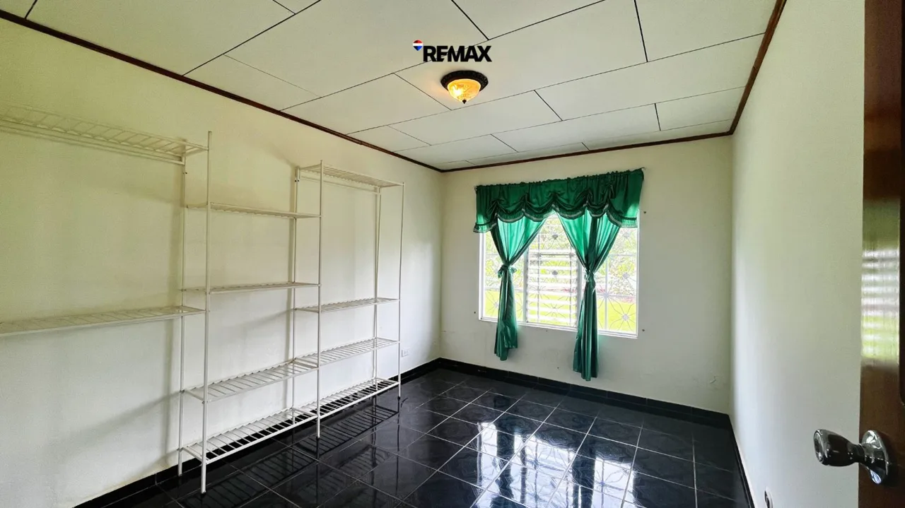 Flat 1,000 m² Lot with House for Sale – Pueblo Nuevo de Cajón, photo 10