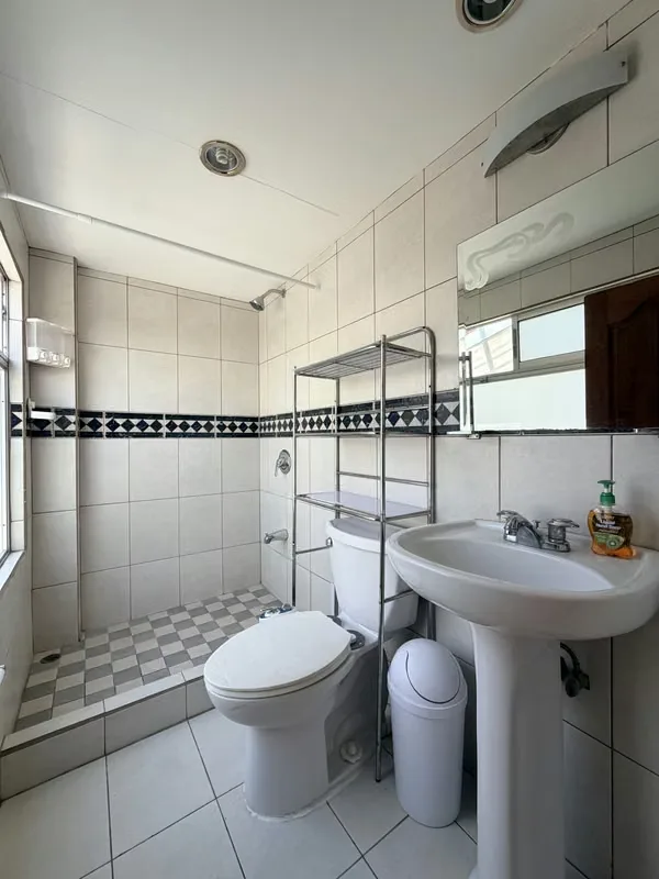 1 habitación · 1 baño · Full amueblado · Línea blanca · 1 parqueo, photo 11