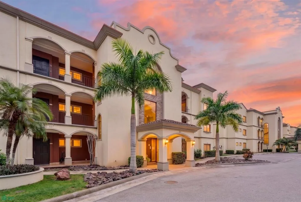 Unit 202d   Las Palmas De Tamarindo Villareal Tamarindo Guanacaste