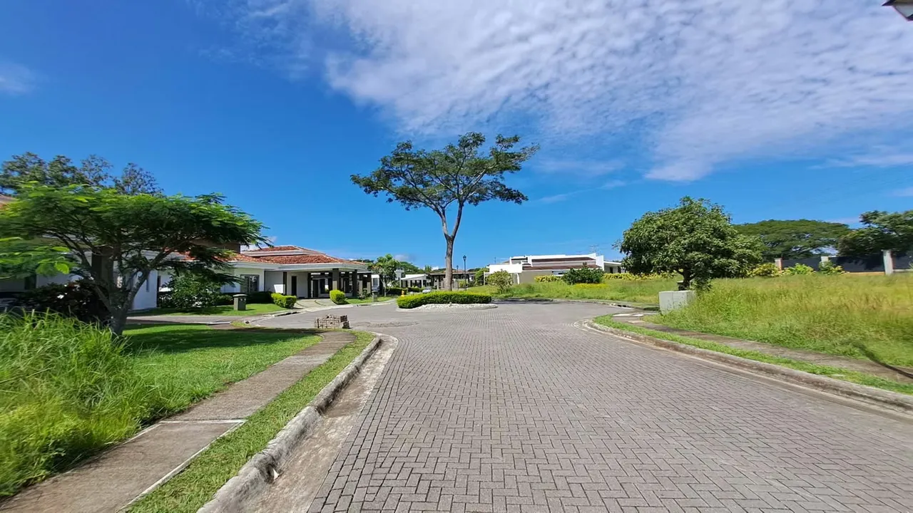 LOTES EN VENTA. DESDE 623 m2. CONDOMINIO EXCLUSIVO., photo 4