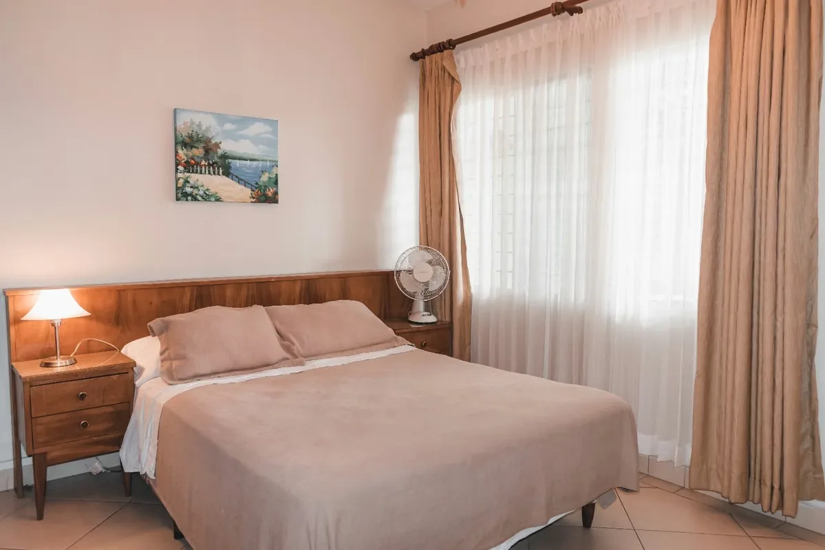 Fully furnished and equipped 5 bedroom, 3 bathroom home for family in Los Yoses neighborhood. Washer and ..., photo 5