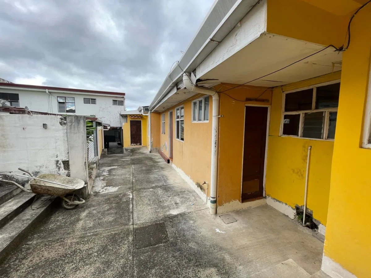 Se vende casa en Catedral San José 26-1912 - Venta en San José