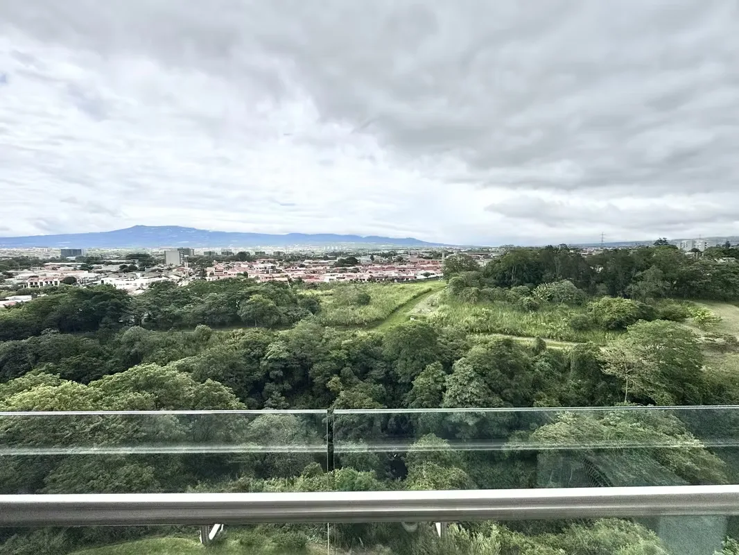 Hermosa y elegante propiedad de lujo disponible con toda la línea blanca y aire acondicionado incluidos en el precio, prácticamente nuevo, solo 3 meses de uso, photo 13
