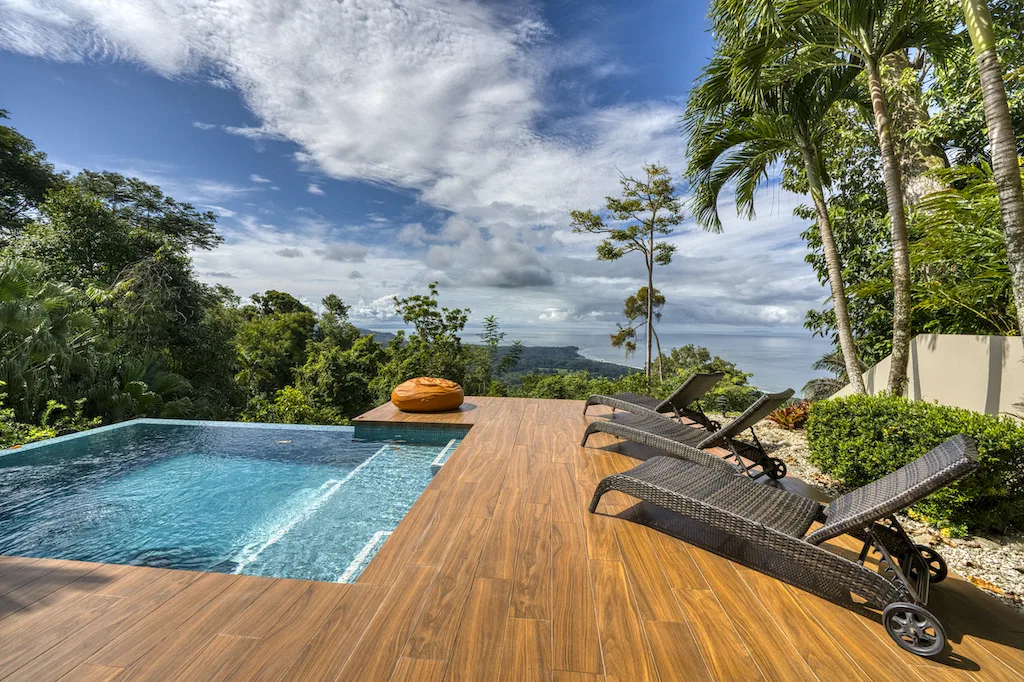 4 BEDROOM VILLA WITH VIEWS TO THE WHALE TAIL, photo 2