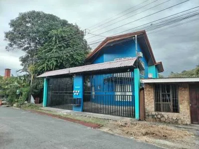 Exclusividad y Conveniencia: 4 Lujosos Apartamentos en el Corazón de Quepos