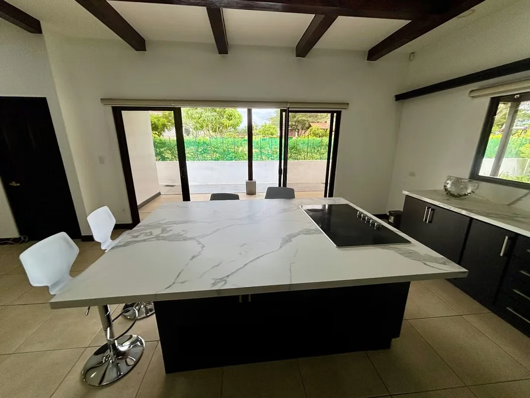 Hermosa casa de una planta, con agradables espacios, en Condominio Ubicado en Hacienda Los Reyes., photo 6