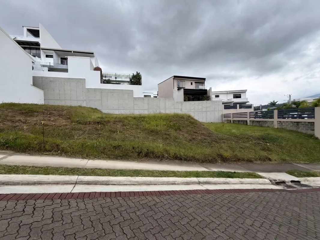 LOTE EN VENTA EN CONDOMINIO – SAN JUAN DE TRES RÍOS