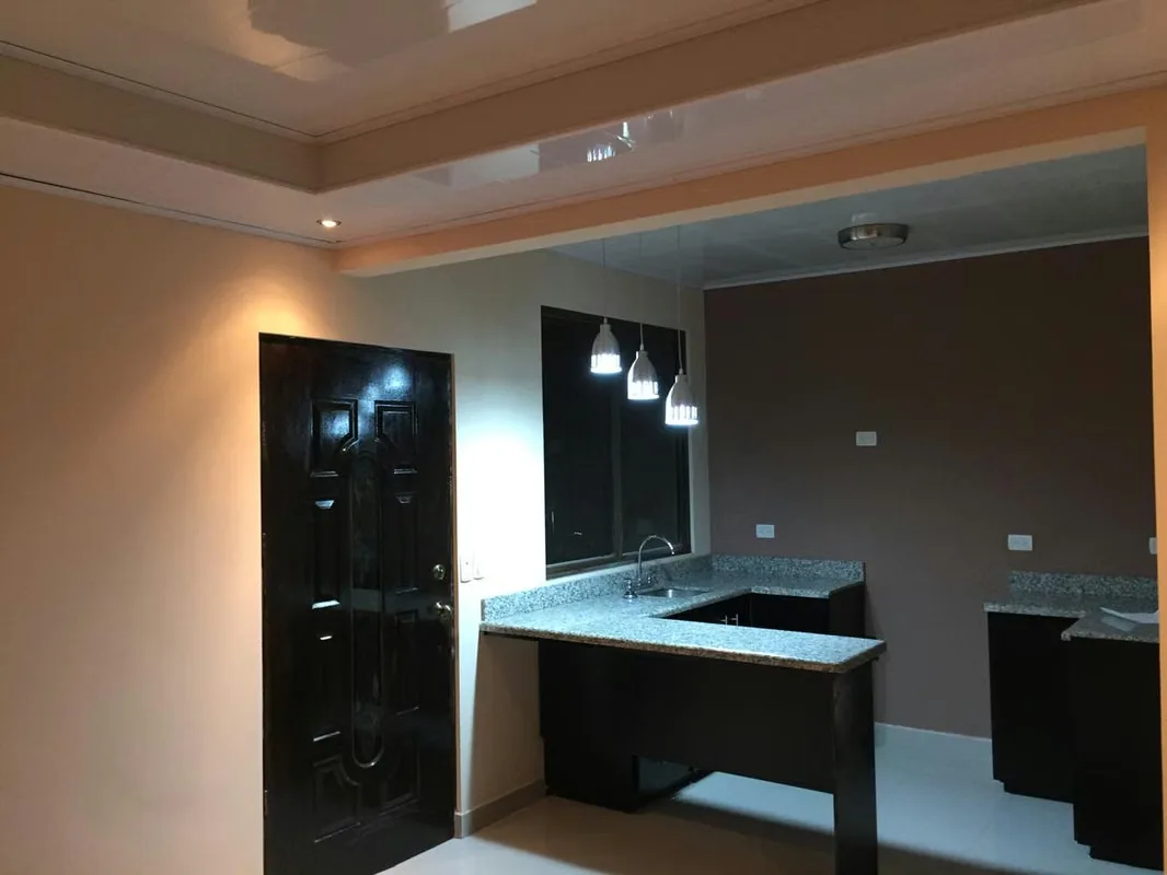 Bello, seguro y cómodo apartamento con excelente ubicación, a 10 minutos de CityMall, 10 minutos del aeropuerto, cerca de centros comerciales, supermercados, hospitales, espacio para ..., photo 3