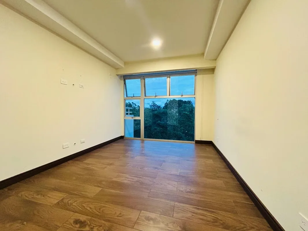 Apartamento en Venta o alquiler en Torres de Heredia