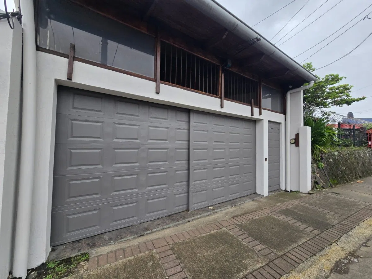 VENTA DE PROPIEDAD RESIDENCIAL- COMERCIAL FRENTE A RUTA 3, SAN JOAQUÍN - Venta en Flores