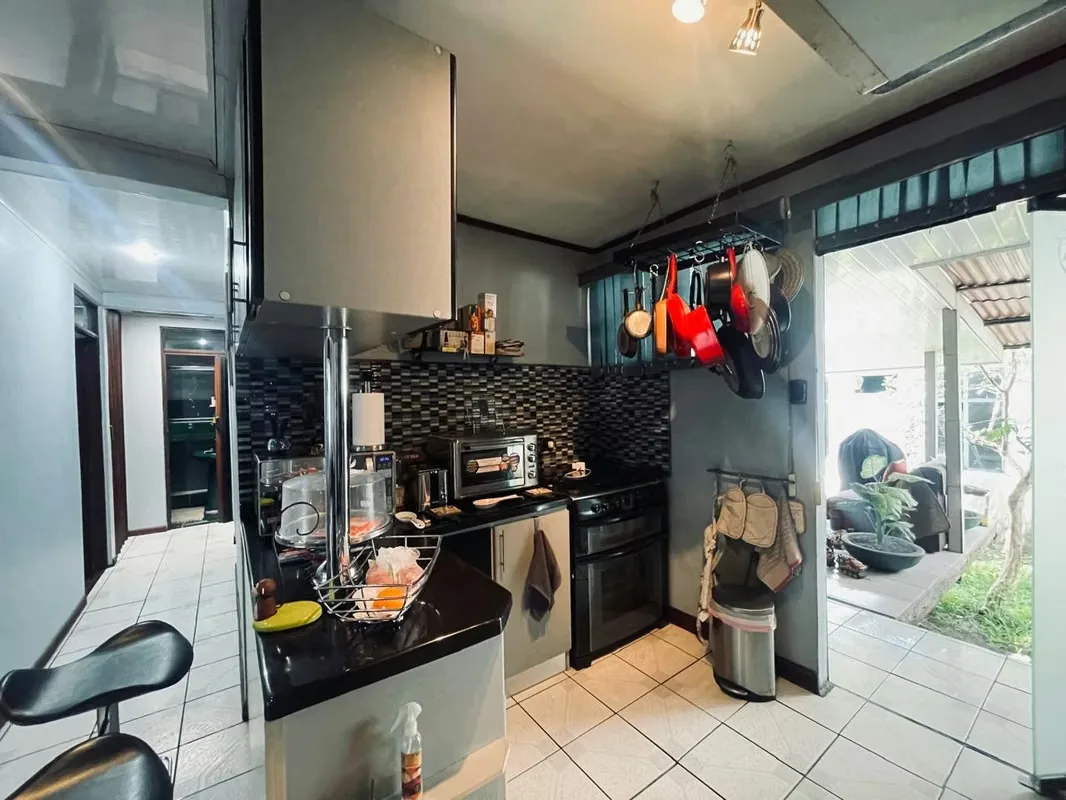 MA Asesoría vende propiedad con casa de un nivel con jardín en Hatillo Tres, con una ubicación muy conveniente cercana a todo tipo de comercio y servicios en general. EBAIS y ..., photo 10