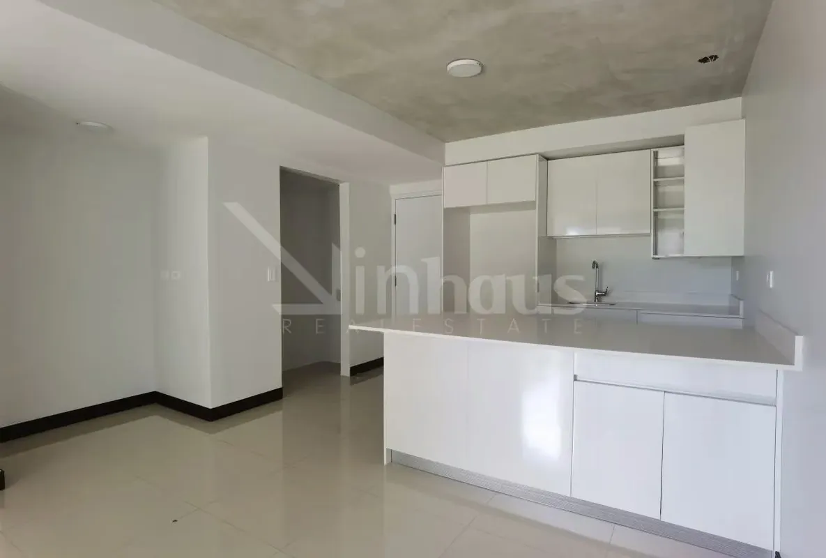 Se vende hermoso apartamento ideal para familias, con excelente distribución y amenidades pensadas para el confort. La propiedad cuenta con tres amplias habitaciones, dos baños ..., photo 2