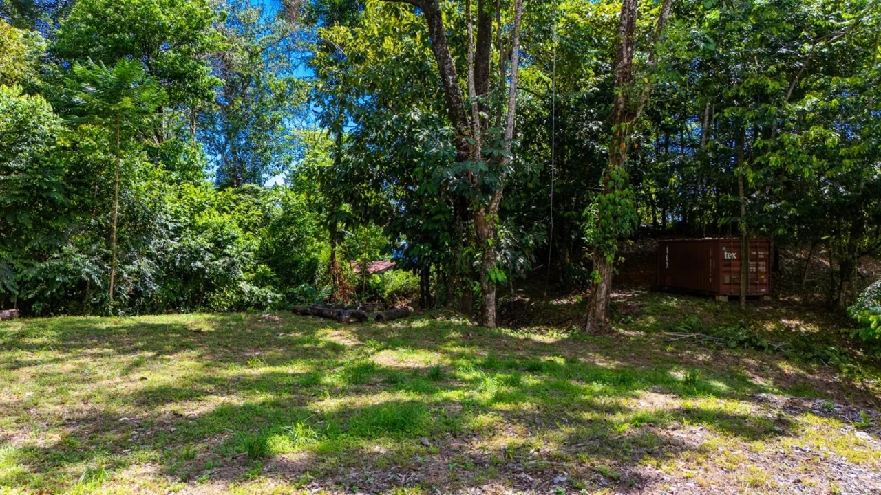 BUILDING PROPERTY WITH PARTIAL OCEAN VIEWS, IN LAS BRISAS LA COLONIA – 4.94 ACRES