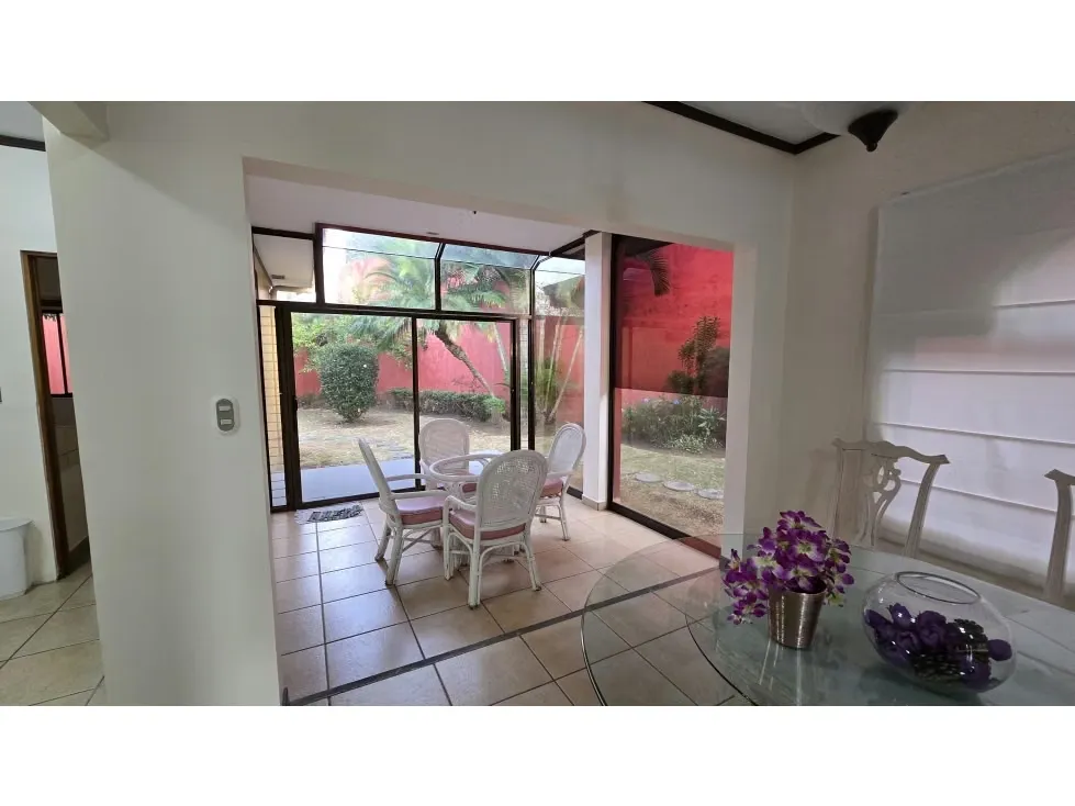 Se VENDE encantadora casa en residencial con acceso controlado, diseño clasica moderna de una sola planta, ofrece ..., photo 7