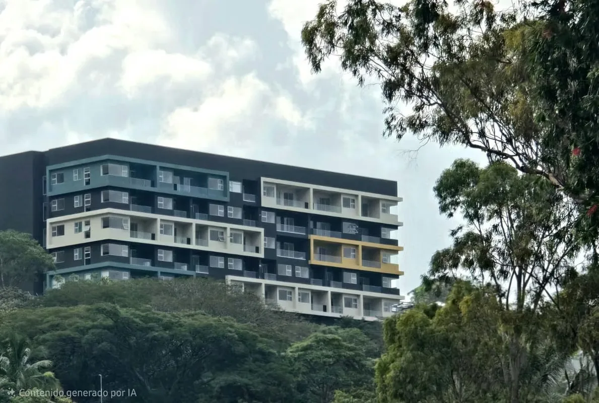 Ground Floor Apartment for Rent! in the best condominium in Santa Ana!