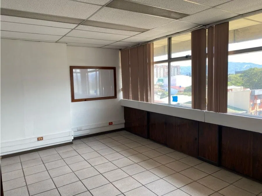 Se Vende y Se Alquila Local Centro Colon, San José Cod RA 1555