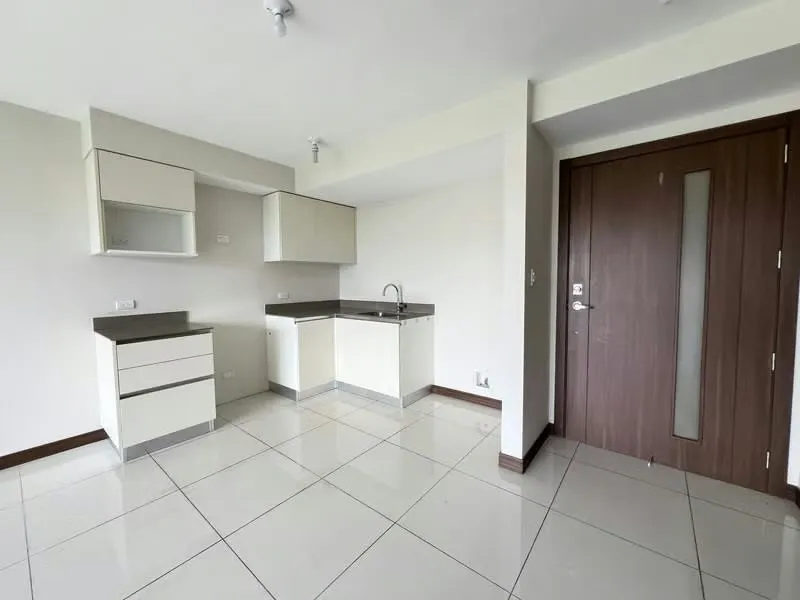 Discover this modern 1-bedroom, 1-bathroom apartment situated in the heart of the capital. This ..., photo 4