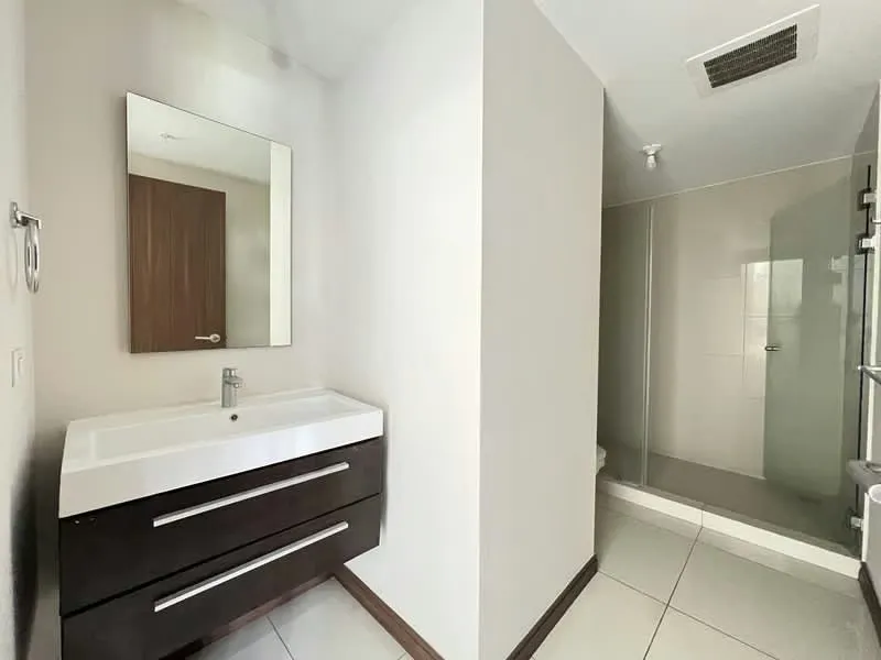 Discover this modern 1-bedroom, 1-bathroom apartment situated in the heart of the capital. This ..., photo 9