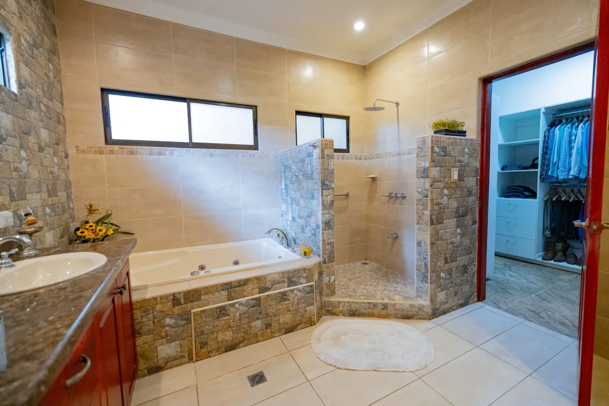 House for Sale in Ciudad Colón, Costa Rica (2,119 m²), photo 15