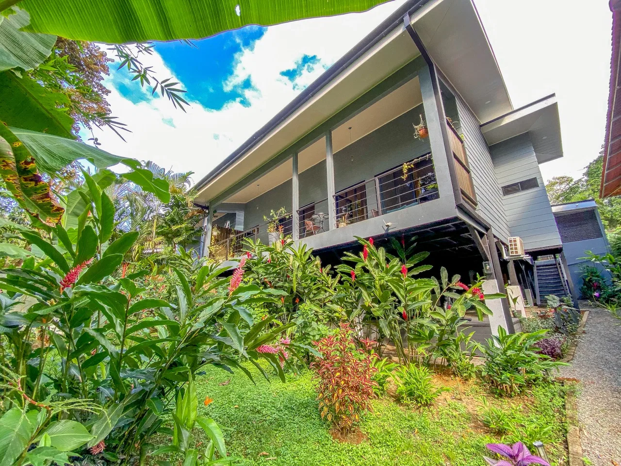 PROPERTY WITH FOUR BEDROOMS NEAR TO THE EVERYTHING, IN UVITA – 0.13 ACRES, photo 3