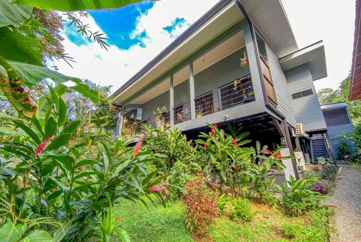 PROPERTY WITH FOUR BEDROOMS NEAR TO THE EVERYTHING, IN UVITA – 0.13 ACRES, photo 4