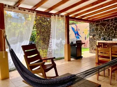 Tranquila casa de 2 dormitorios en un exuberante jardín, photo 9