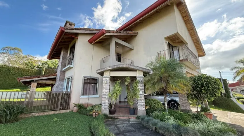 Beautiful House for Sale with Spectacular View in an Exclusive Gated Community, photo 11