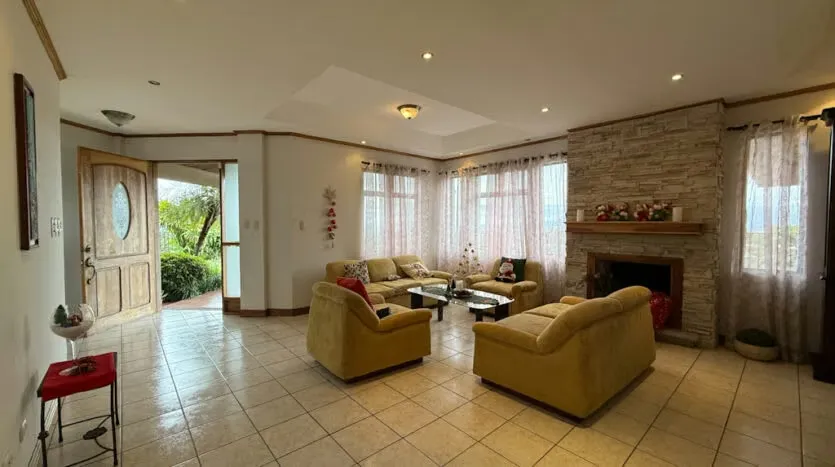 Beautiful House for Sale with Spectacular View in an Exclusive Gated Community, photo 7