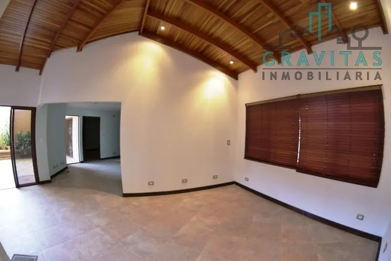 One Floor / Guayabos de Curridabat / Spacious, photo 2