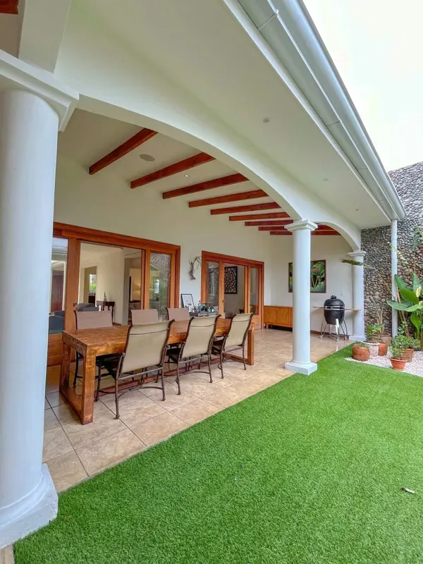 En Venta Casa Independiente amplia y acogedora de 1 Planta en Trejos Montealegre, Escazú, photo 11