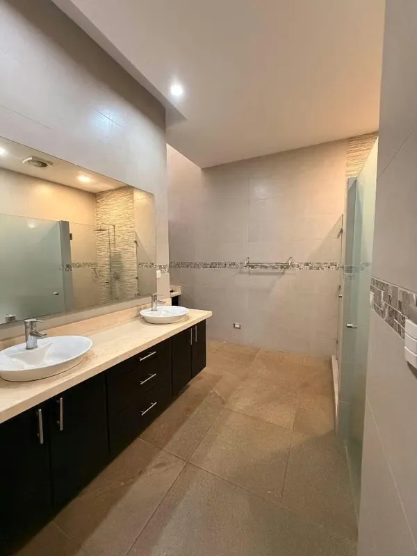 Bosques de Doña Rosa home for sale $685,000, photo 5