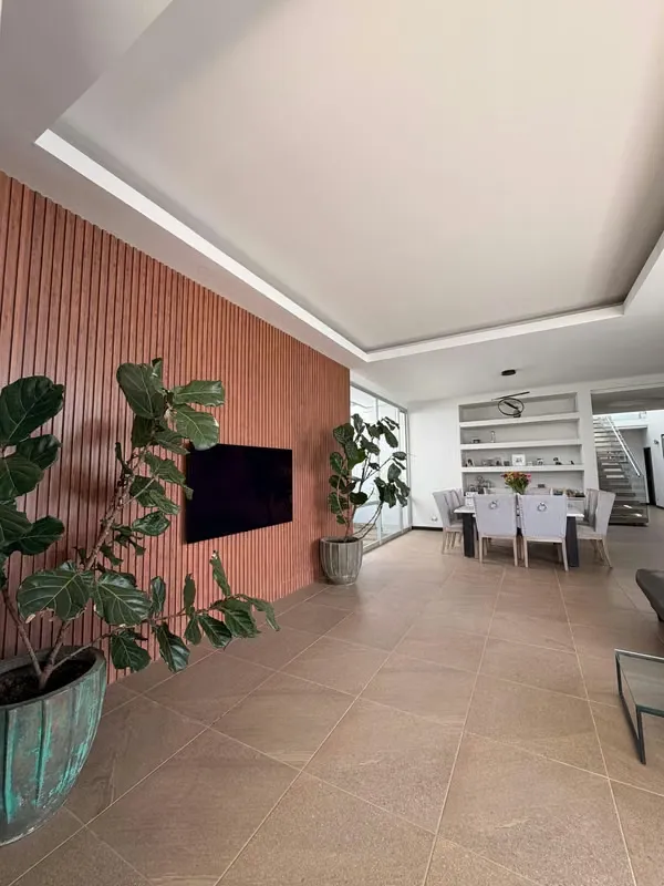 Bosques de Doña Rosa home for sale $685,000, photo 9