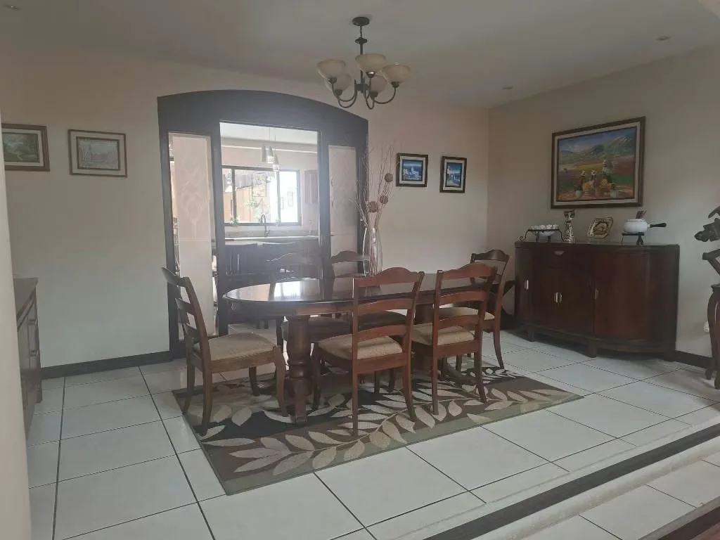 Se Vende linda casa Granadilla de Curridabat, en residencial cerrado, tranquilo, con seguridad 24/7., photo 5
