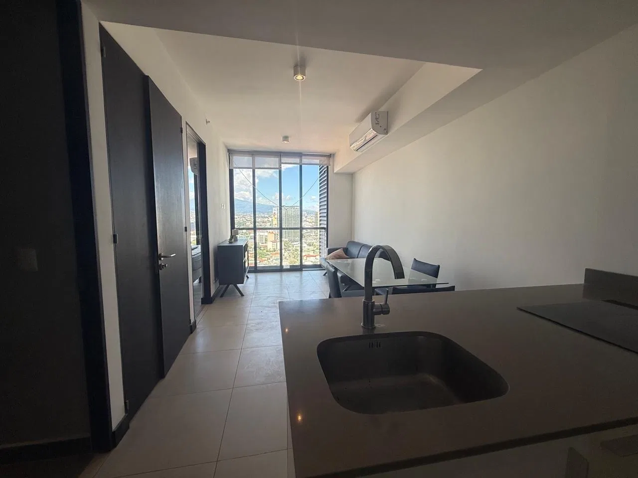 Apartment for Rent in Condo in Rohrmoser
