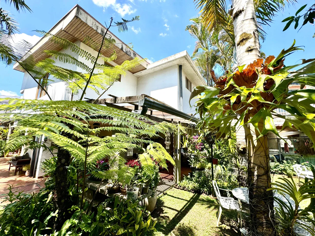 VENTA DE CASA INDEPENDIENTE EN ROHRMOSER