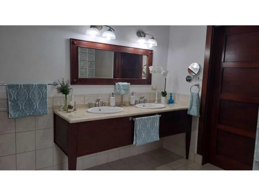 Venta de casa independiente en Santa Ana US$475,000 #ER007 - Venta en Santa Ana, photo 10