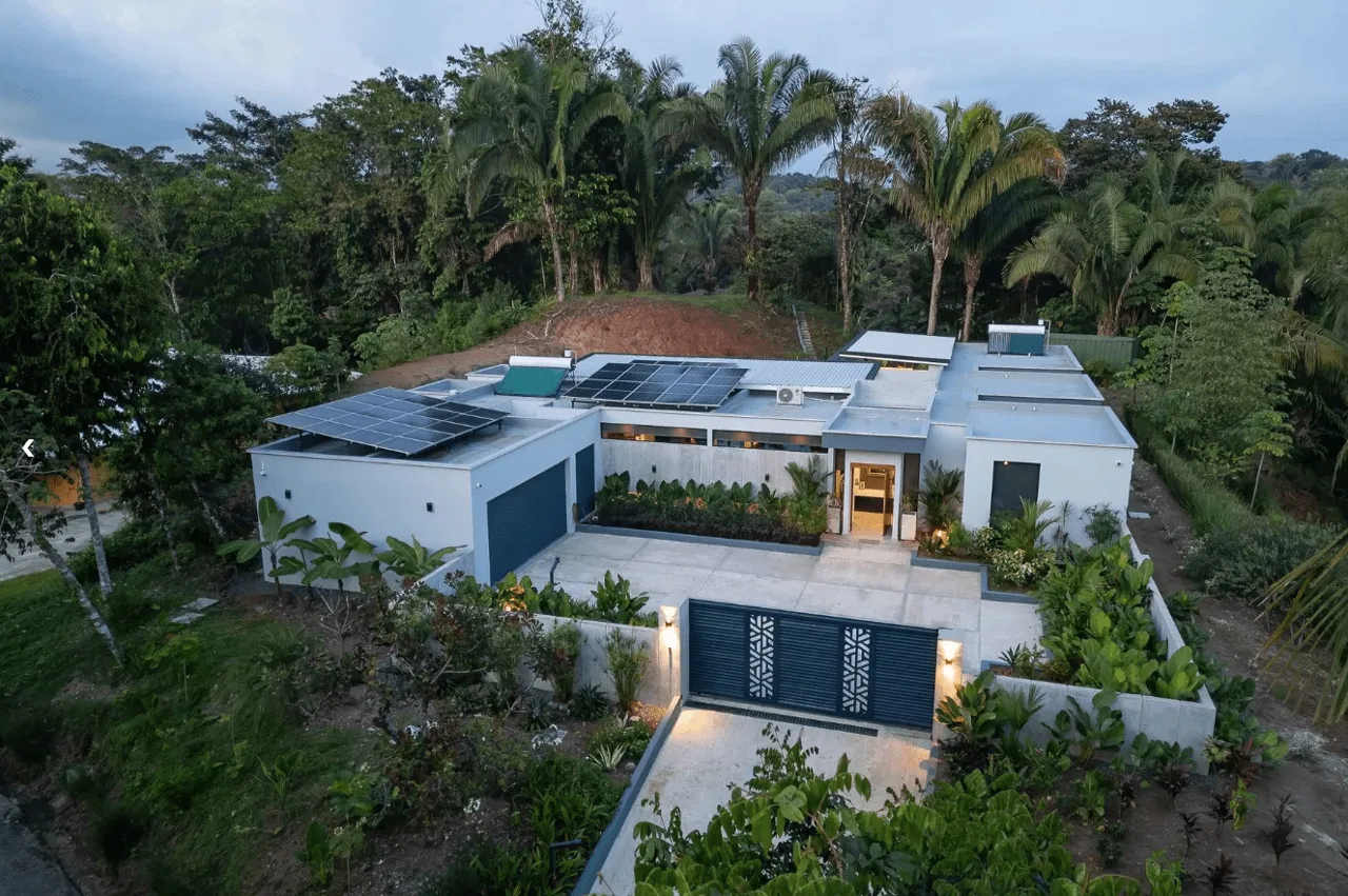 Privacy, Luxury & Smart Design on 1.25 Acres