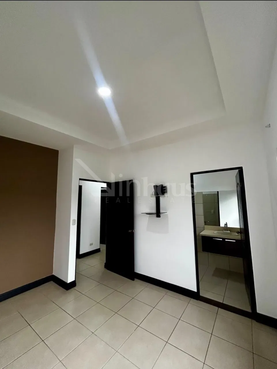 Venta de Apto Condominio Torres del Sol La Union, photo 8