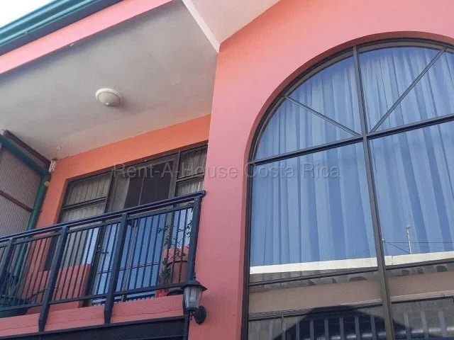 Alquiler de Cómodo Apartamento en San Rafael de Escazú. RAH 27-568 - Alquiler / Renta en Escazú