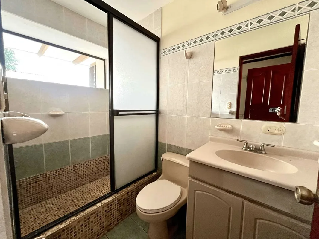 TOWN HOUSE IN CONDOMINIUM FOR RENT - URUCA - HOSPITAL DEL TRAUMA, photo 11