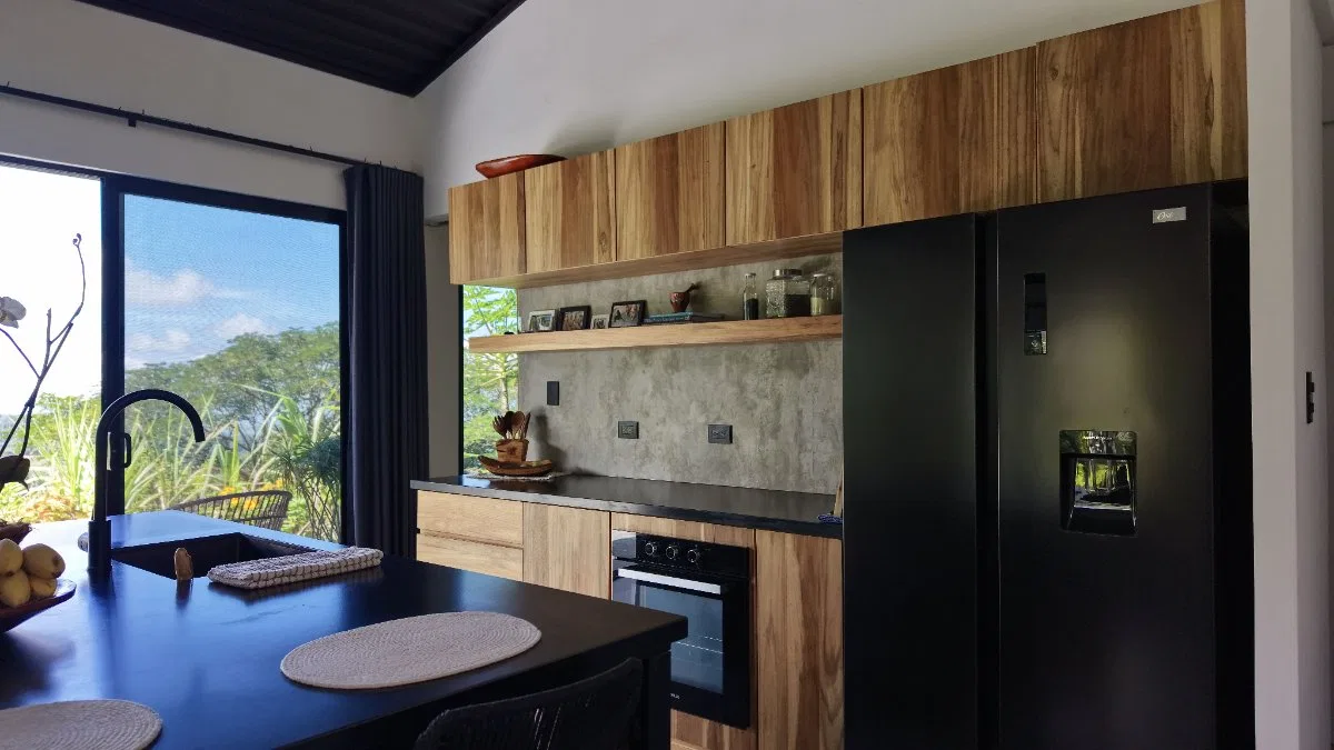 SE VENDE RESIDENCIA DE LUJO AUTOSUFIENTE CON REFUGIO SUBTERRANEO BLINDADO EN PEREZ ZELEDON - Venta en Pérez Zeledón