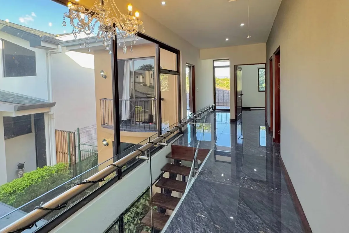 Esta increíble casa en venta está ubicada en el exclusivo Condominio Tierras de Café en Ulloa ..., photo 8