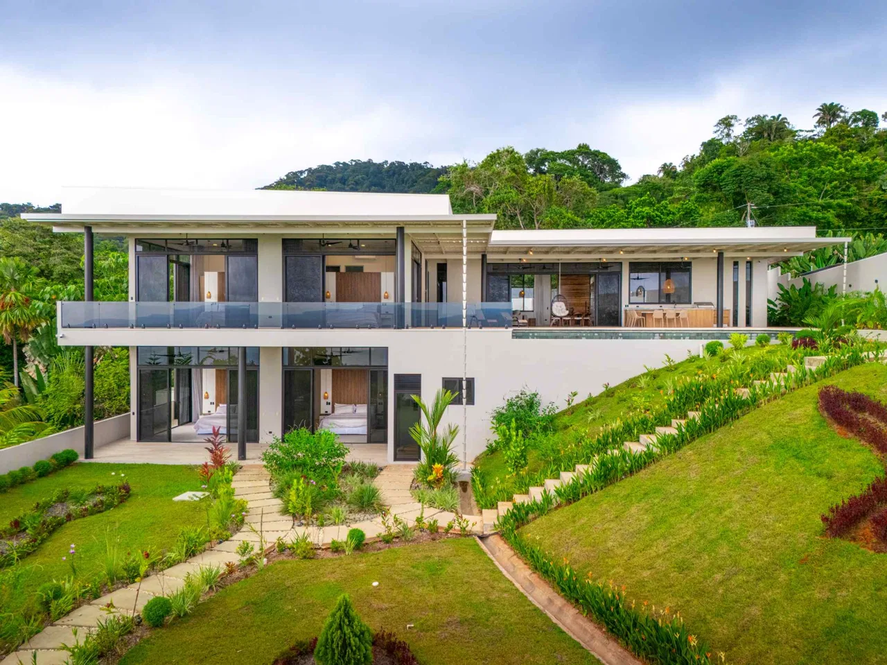 Luxury 4-Bedroom Estate with Infinity Pool & Ocean Views in Uvita Costa Rica