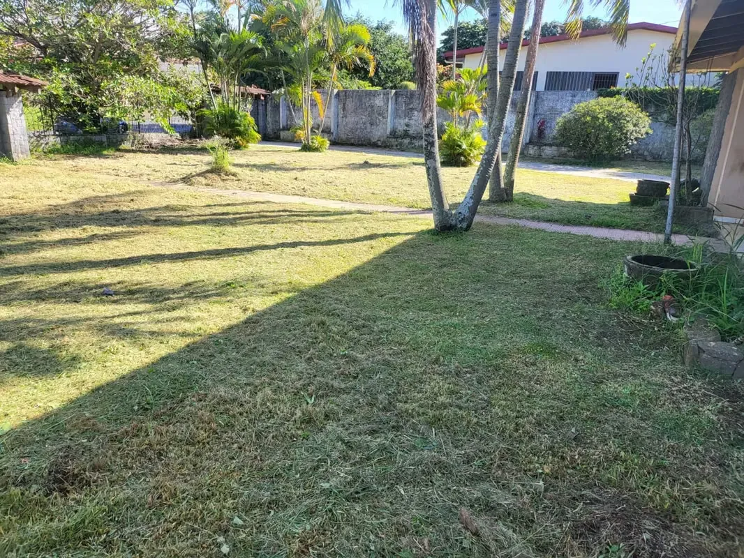 Venta de amplia propiedad de uso mixto ubicada en Llorente de Flores, Heredia. Se ubica a 10 minutos del aeropuerto Juan Santamaria. El uso de suelo es de tipo mixto, residencial y ..., photo 2