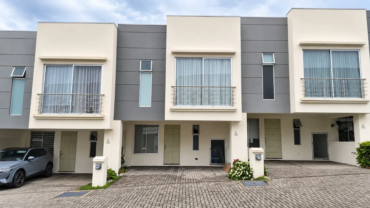 Casa Lujo Santo Domingo Heredia Condominio Bougainvillea 160m2 3 Hab - Venta en Santo Domingo