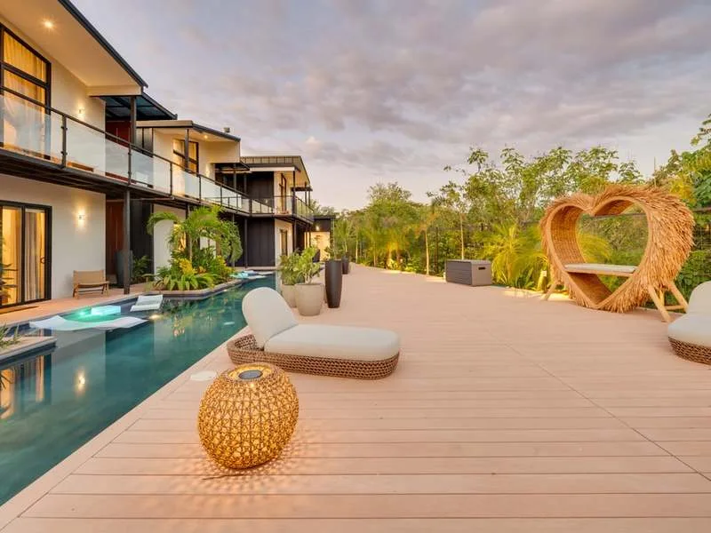 10 Bed Single Family Homes For Sale in Playa Flamingo, photo 13