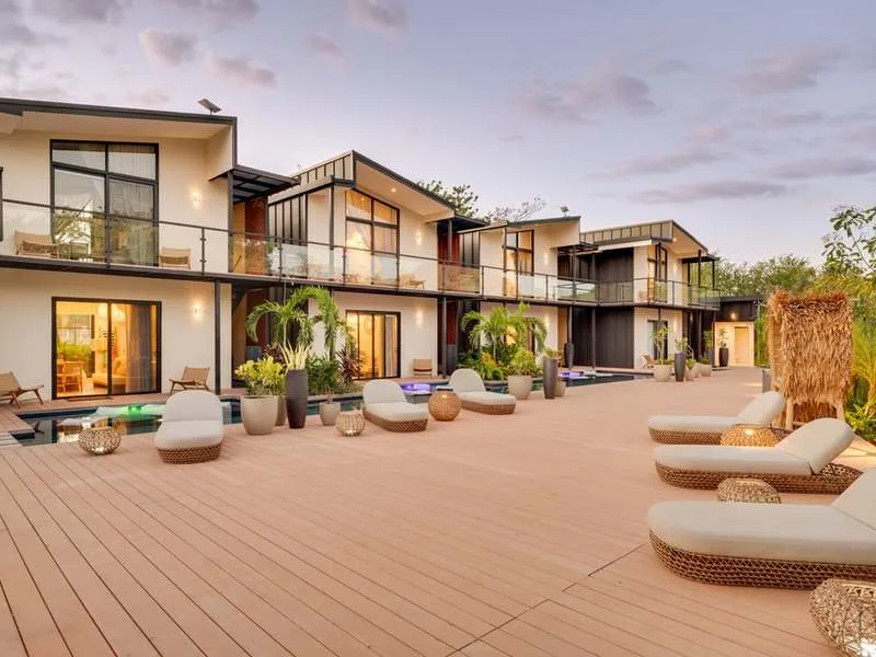 10 Bed Single Family Homes For Sale in Playa Flamingo, photo 15